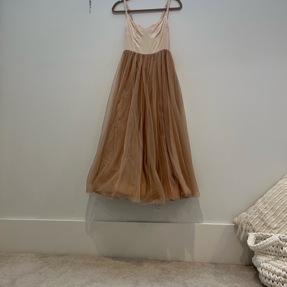 Elegant Tan and Cream Dress